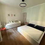 Casa Tuxedo-comfort&relax-a Due Passi Dal Centro Διαμέρισμα Βερμπάνια