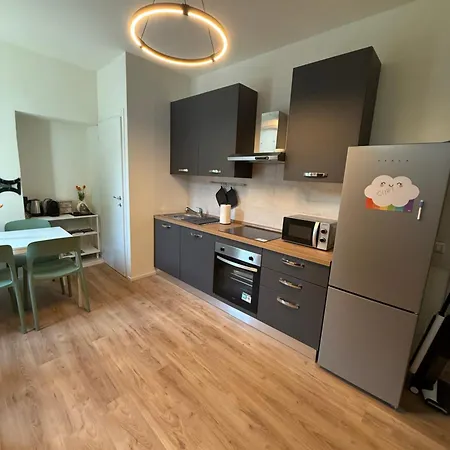 Casa Tuxedo-comfort&relax-a Due Passi Dal Centro 아파트 *
